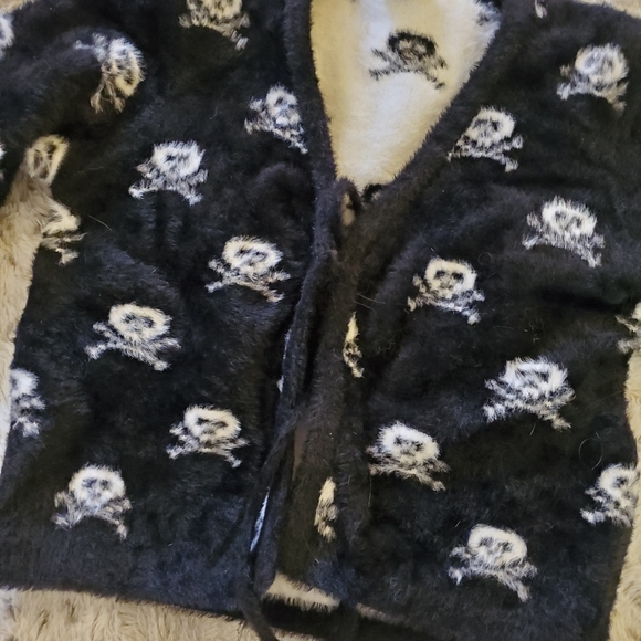 Too fast size medium  cardigan - Picture 2 of 2